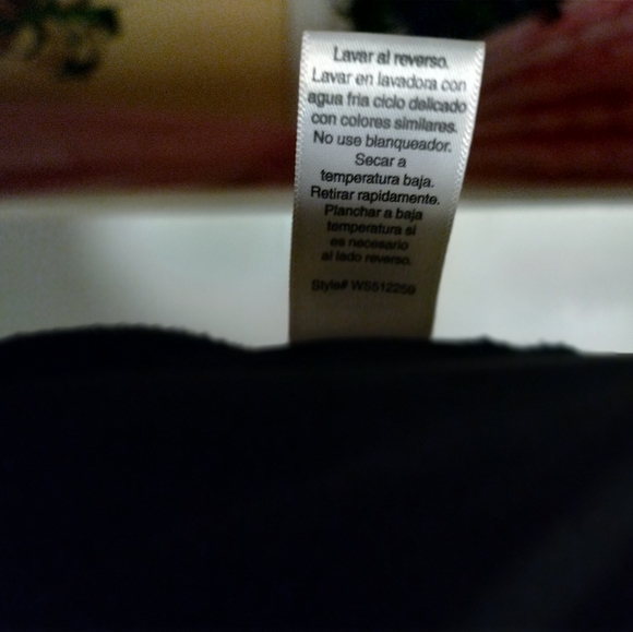 Elegant Velvet Floral Top - Picture 9 of 10